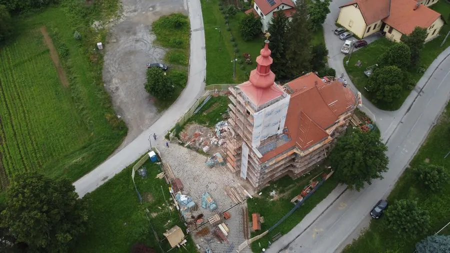 Technical advisory services and site health and safety: seismic retrofit of the Church of St Francis Xavier, Vugrovec